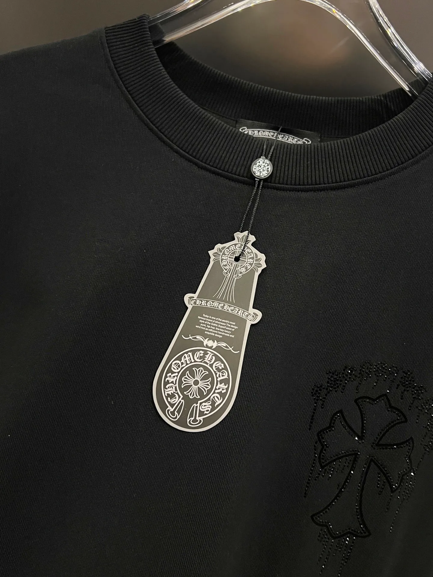 CH Crow 2026 Autumn and Winter New Arrival round neck long-sleeved sweatshirt, cross foam technology + leather hardware + Middle Eastern Australian diamond design technology, the real thing is great, men and women Same Style loose version Size S M L XL XXL Five codes Black White